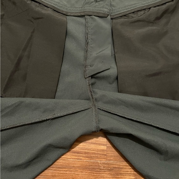 Oobe Lightweight Chino Shorts Size 4 - Picture 5 of 8